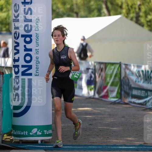 01.09.2024 - 17. Tribühne Triathlon Michael Strokosch http://msf.ph/oto/6906713 01.09.2024 11:13:04 Ziel 178 meine-sportfotos.de