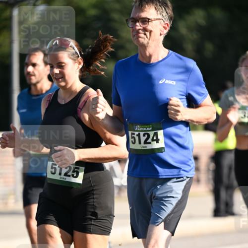 01.09.2024 - BARMER Alsterlauf Dr. Thomas Lammeyer http://msf.ph/oto/6906716 01.09.2024 09:42:10 Laufen 5125, 135, 5124, 3 meine-sportfotos.de