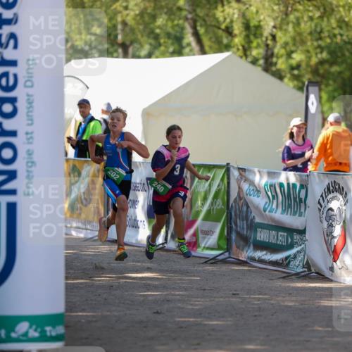01.09.2024 - 17. Tribühne Triathlon Michael Strokosch http://msf.ph/oto/6906761 01.09.2024 11:13:11 Ziel 202, 240 meine-sportfotos.de