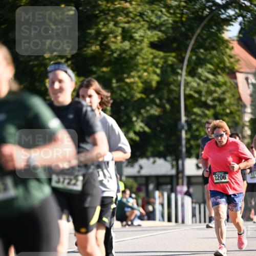 01.09.2024 - BARMER Alsterlauf Dr. Thomas Lammeyer http://msf.ph/oto/6906764 01.09.2024 09:42:12 Laufen 2206 meine-sportfotos.de