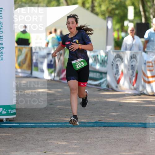 01.09.2024 - 17. Tribühne Triathlon Michael Strokosch http://msf.ph/oto/6906916 01.09.2024 11:15:24 Ziel 223 meine-sportfotos.de