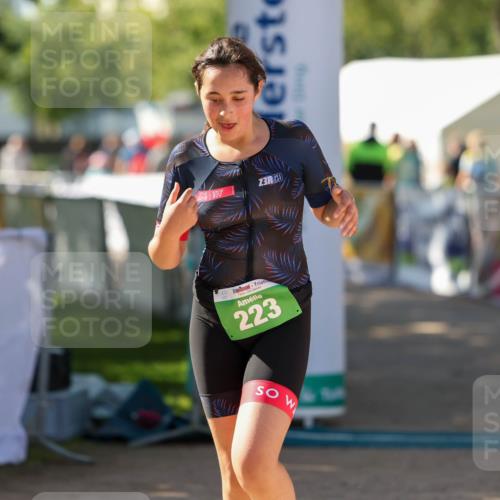 01.09.2024 - 17. Tribühne Triathlon Michael Strokosch http://msf.ph/oto/6906964 01.09.2024 11:15:26 Ziel 223 meine-sportfotos.de