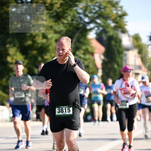 01.09.2024 - BARMER Alsterlauf Dr. Thomas Lammeyer http://msf.ph/oto/6907019 01.09.2024 09:42:25 Laufen 3815 meine-sportfotos.de