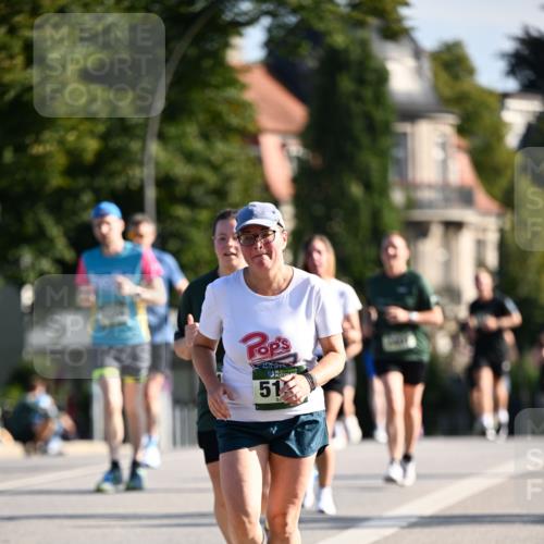 01.09.2024 - BARMER Alsterlauf Dr. Thomas Lammeyer http://msf.ph/oto/6907082 01.09.2024 09:42:28 Laufen 51 meine-sportfotos.de