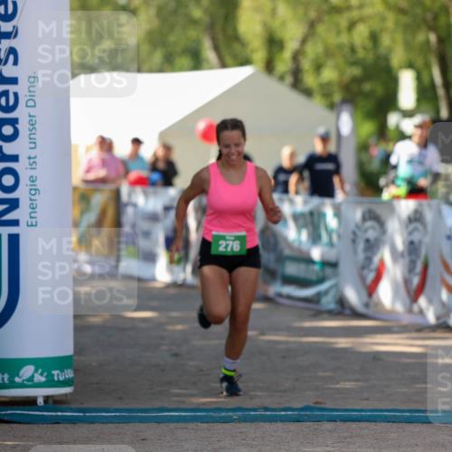 01.09.2024 - 17. Tribühne Triathlon Michael Strokosch http://msf.ph/oto/6907118 01.09.2024 11:17:34 Ziel 276 meine-sportfotos.de