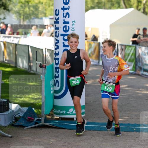 01.09.2024 - 17. Tribühne Triathlon Michael Strokosch http://msf.ph/oto/6907222 01.09.2024 11:20:36 Ziel 179, 204 meine-sportfotos.de