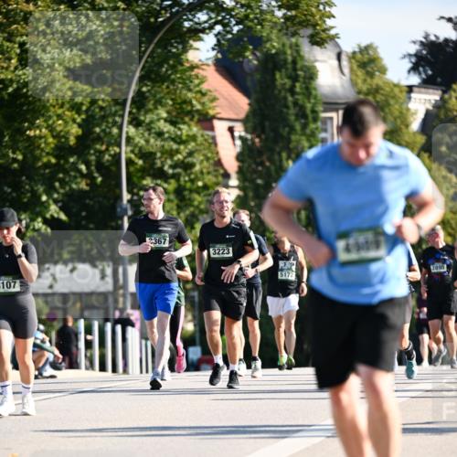 01.09.2024 - BARMER Alsterlauf Dr. Thomas Lammeyer http://msf.ph/oto/6907238 01.09.2024 09:42:33 Laufen 3107, 2367, 3223, 2895, 5172 meine-sportfotos.de