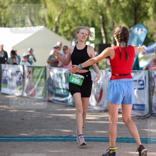 01.09.2024 - 17. Tribühne Triathlon Michael Strokosch http://msf.ph/oto/6907338 01.09.2024 11:22:10 Ziel 248, 295 meine-sportfotos.de