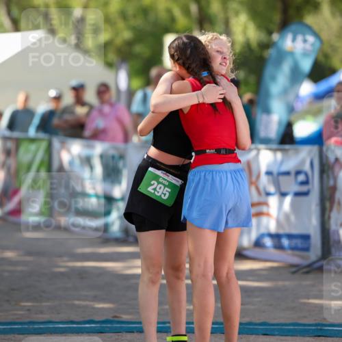 01.09.2024 - 17. Tribühne Triathlon Michael Strokosch http://msf.ph/oto/6907375 01.09.2024 11:22:12 Ziel 248, 295 meine-sportfotos.de
