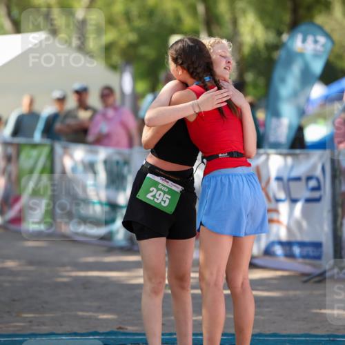 01.09.2024 - 17. Tribühne Triathlon Michael Strokosch http://msf.ph/oto/6907380 01.09.2024 11:22:12 Ziel 248, 295 meine-sportfotos.de