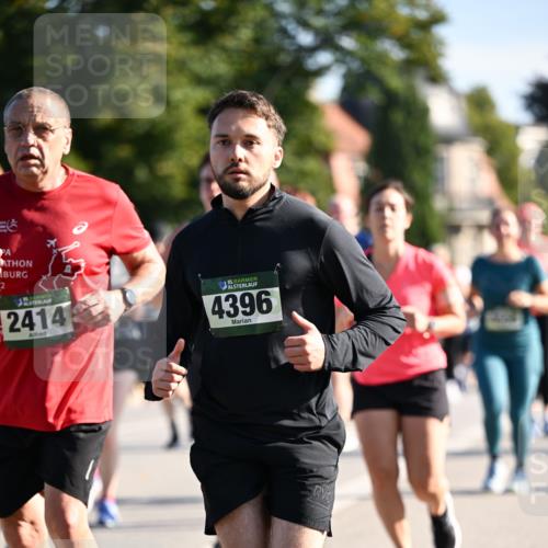 01.09.2024 - BARMER Alsterlauf Dr. Thomas Lammeyer http://msf.ph/oto/6907427 01.09.2024 09:42:42 Laufen 2414, 35, 4396 meine-sportfotos.de
