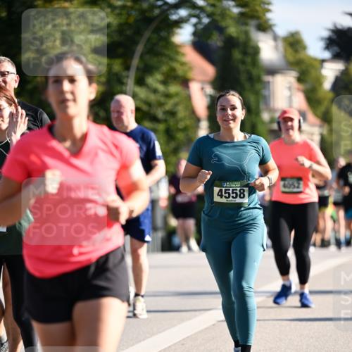 01.09.2024 - BARMER Alsterlauf Dr. Thomas Lammeyer http://msf.ph/oto/6907453 01.09.2024 09:42:44 Laufen 4052, 4558 meine-sportfotos.de