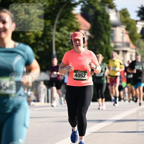 01.09.2024 - BARMER Alsterlauf Dr. Thomas Lammeyer http://msf.ph/oto/6907525 01.09.2024 09:42:46 Laufen 558, 4052 meine-sportfotos.de