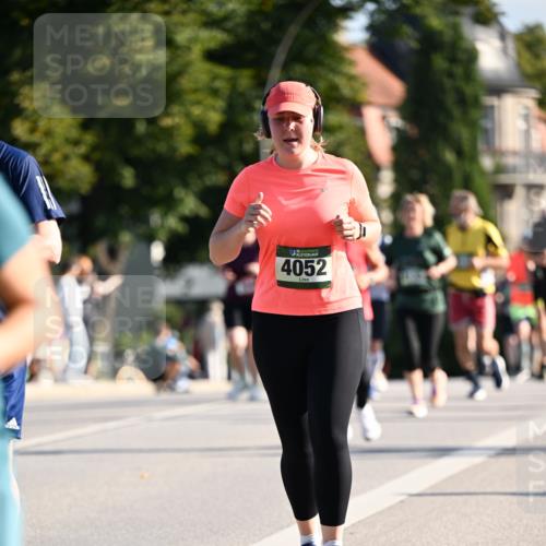 01.09.2024 - BARMER Alsterlauf Dr. Thomas Lammeyer http://msf.ph/oto/6907545 01.09.2024 09:42:46 Laufen 4052 meine-sportfotos.de