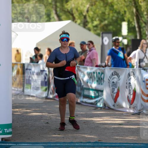 01.09.2024 - 17. Tribühne Triathlon Michael Strokosch http://msf.ph/oto/6907626 01.09.2024 11:25:13 Ziel 238 meine-sportfotos.de