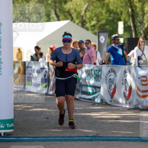 01.09.2024 - 17. Tribühne Triathlon Michael Strokosch http://msf.ph/oto/6907631 01.09.2024 11:25:13 Ziel 238 meine-sportfotos.de