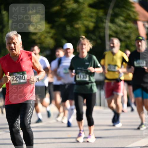 01.09.2024 - BARMER Alsterlauf Dr. Thomas Lammeyer http://msf.ph/oto/6907636 01.09.2024 09:42:50 Laufen 2290, 4133 meine-sportfotos.de