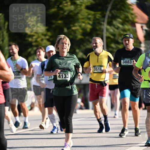 01.09.2024 - BARMER Alsterlauf Dr. Thomas Lammeyer http://msf.ph/oto/6907653 01.09.2024 09:42:50 Laufen 205, 4133, 3516, 3883 meine-sportfotos.de