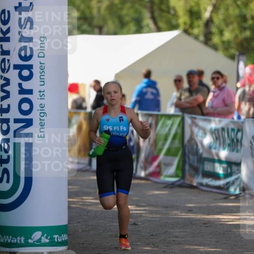 01.09.2024 - 17. Tribühne Triathlon Michael Strokosch http://msf.ph/oto/6907709 01.09.2024 11:25:51 Ziel 184 meine-sportfotos.de