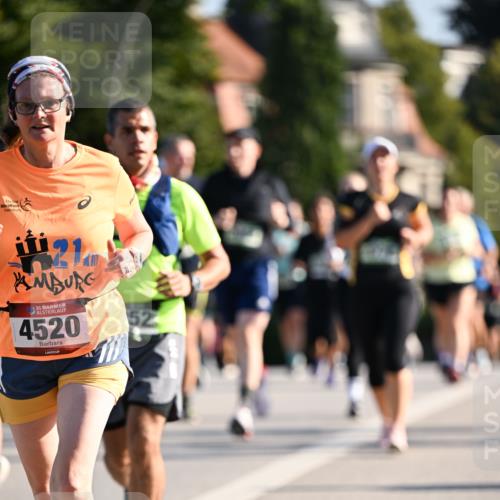 01.09.2024 - BARMER Alsterlauf Dr. Thomas Lammeyer http://msf.ph/oto/6907721 01.09.2024 09:42:52 Laufen 21, 35, 4520, 52 meine-sportfotos.de