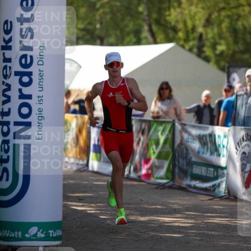 01.09.2024 - 17. Tribühne Triathlon Michael Strokosch http://msf.ph/oto/6907796 01.09.2024 11:42:49 Ziel 361 meine-sportfotos.de