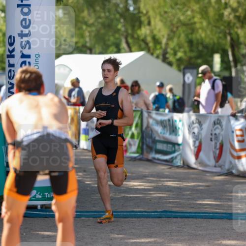 01.09.2024 - 17. Tribühne Triathlon Michael Strokosch http://msf.ph/oto/6907928 01.09.2024 11:44:22 Ziel 384 meine-sportfotos.de