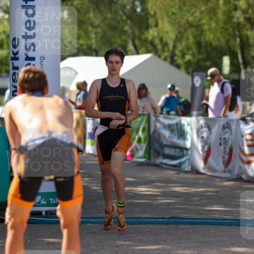 01.09.2024 - 17. Tribühne Triathlon Michael Strokosch http://msf.ph/oto/6907937 01.09.2024 11:44:23 Ziel 384 meine-sportfotos.de