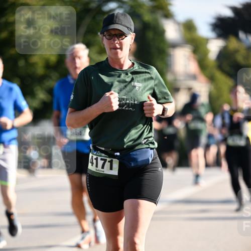 01.09.2024 - BARMER Alsterlauf Dr. Thomas Lammeyer http://msf.ph/oto/6907971 01.09.2024 09:43:01 Laufen 4171 meine-sportfotos.de
