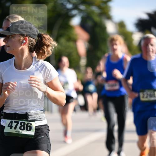 01.09.2024 - BARMER Alsterlauf Dr. Thomas Lammeyer http://msf.ph/oto/6908128 01.09.2024 09:43:10 Laufen 4786 meine-sportfotos.de