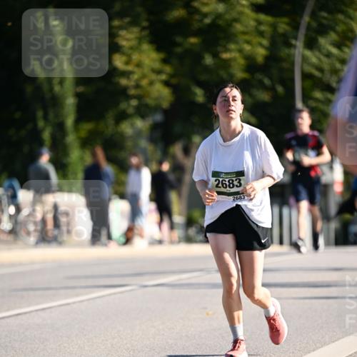 01.09.2024 - BARMER Alsterlauf Dr. Thomas Lammeyer http://msf.ph/oto/6908174 01.09.2024 09:43:12 Laufen 2683, 2683 meine-sportfotos.de