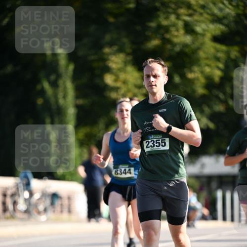 01.09.2024 - BARMER Alsterlauf Dr. Thomas Lammeyer http://msf.ph/oto/6908253 01.09.2024 09:43:15 Laufen 8344, 2355 meine-sportfotos.de