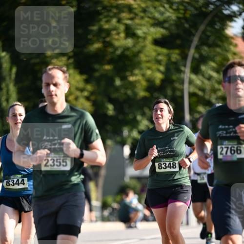 01.09.2024 - BARMER Alsterlauf Dr. Thomas Lammeyer http://msf.ph/oto/6908258 01.09.2024 09:43:15 Laufen 8344, 2355, 8348, 2766 meine-sportfotos.de