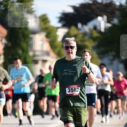01.09.2024 - BARMER Alsterlauf Dr. Thomas Lammeyer http://msf.ph/oto/6908273 01.09.2024 09:43:17 Laufen 3562 meine-sportfotos.de