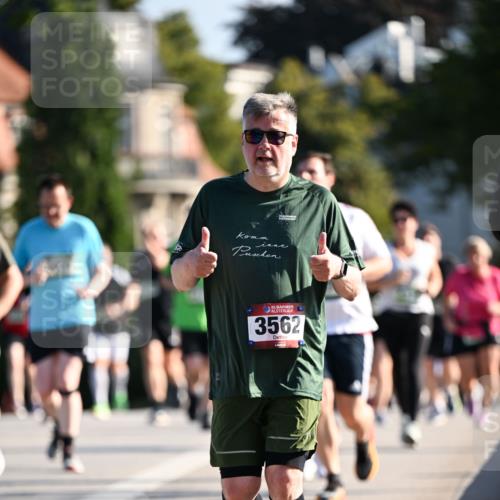 01.09.2024 - BARMER Alsterlauf Dr. Thomas Lammeyer http://msf.ph/oto/6908286 01.09.2024 09:43:17 Laufen 35, 3562 meine-sportfotos.de