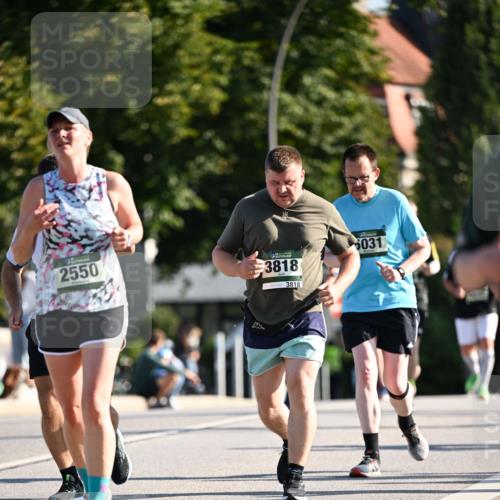 01.09.2024 - BARMER Alsterlauf Dr. Thomas Lammeyer http://msf.ph/oto/6908310 01.09.2024 09:43:18 Laufen 2550, 3818, 3818, 5031 meine-sportfotos.de