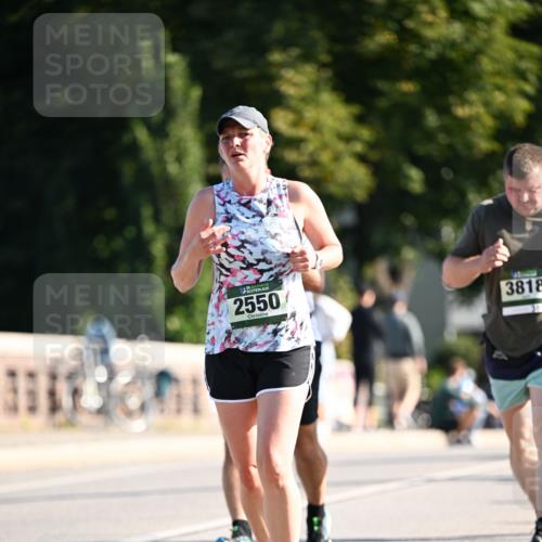 01.09.2024 - BARMER Alsterlauf Dr. Thomas Lammeyer http://msf.ph/oto/6908331 01.09.2024 09:43:19 Laufen 2550, 3818 meine-sportfotos.de