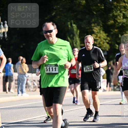 01.09.2024 - BARMER Alsterlauf Dr. Thomas Lammeyer http://msf.ph/oto/6908463 01.09.2024 09:43:24 Laufen 5111, 3528, 5310, 352 meine-sportfotos.de