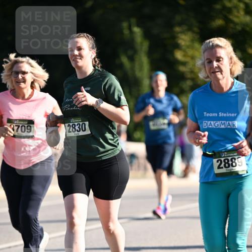 01.09.2024 - BARMER Alsterlauf Dr. Thomas Lammeyer http://msf.ph/oto/6908632 01.09.2024 09:43:32 Laufen 3709, 2830, 135, 2889 meine-sportfotos.de