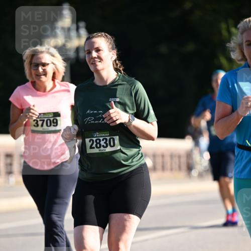 01.09.2024 - BARMER Alsterlauf Dr. Thomas Lammeyer http://msf.ph/oto/6908642 01.09.2024 09:43:33 Laufen 3709, 35, 2830 meine-sportfotos.de