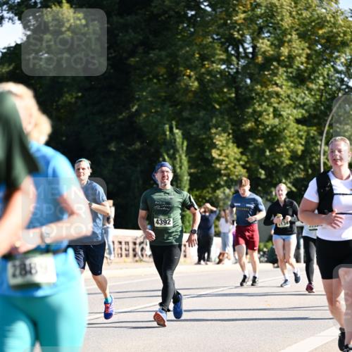 01.09.2024 - BARMER Alsterlauf Dr. Thomas Lammeyer http://msf.ph/oto/6908663 01.09.2024 09:43:34 Laufen 2889, 4392, 1341 meine-sportfotos.de