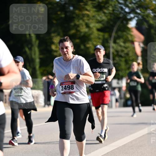 01.09.2024 - BARMER Alsterlauf Dr. Thomas Lammeyer http://msf.ph/oto/6908722 01.09.2024 09:43:37 Laufen 3992, 35, 2498, 304 meine-sportfotos.de