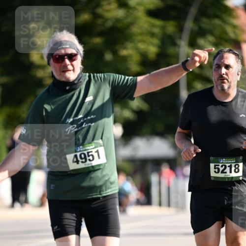 01.09.2024 - BARMER Alsterlauf Dr. Thomas Lammeyer http://msf.ph/oto/6908908 01.09.2024 09:43:48 Laufen 4951, 35, 5218 meine-sportfotos.de