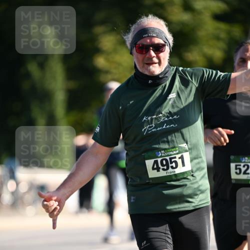 01.09.2024 - BARMER Alsterlauf Dr. Thomas Lammeyer http://msf.ph/oto/6908923 01.09.2024 09:43:48 Laufen 35, 4951, 52 meine-sportfotos.de