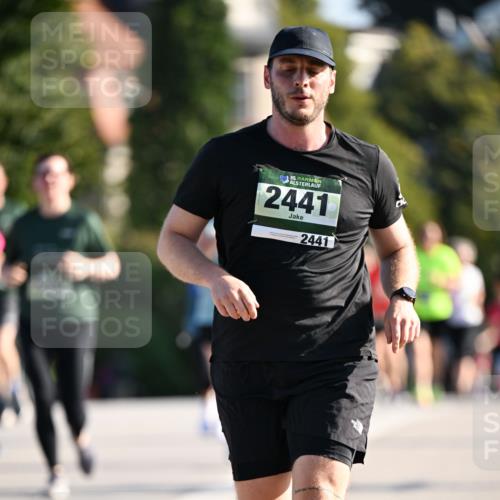 01.09.2024 - BARMER Alsterlauf Dr. Thomas Lammeyer http://msf.ph/oto/6909049 01.09.2024 09:43:53 Laufen 1635, 2441, 2441 meine-sportfotos.de