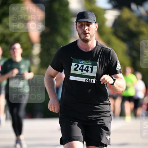 01.09.2024 - BARMER Alsterlauf Dr. Thomas Lammeyer http://msf.ph/oto/6909054 01.09.2024 09:43:53 Laufen 35, 2441, 2441 meine-sportfotos.de