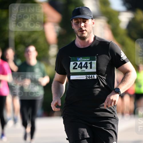 01.09.2024 - BARMER Alsterlauf Dr. Thomas Lammeyer http://msf.ph/oto/6909067 01.09.2024 09:43:54 Laufen 35, 2441, 2441 meine-sportfotos.de