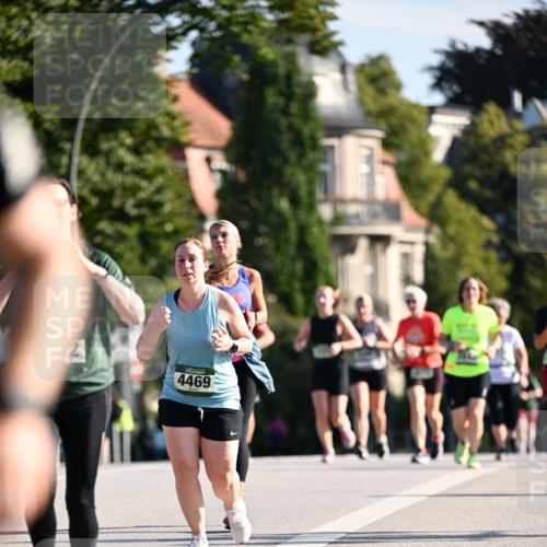 01.09.2024 - BARMER Alsterlauf Dr. Thomas Lammeyer http://msf.ph/oto/6909076 01.09.2024 09:43:55 Laufen 2, 4469 meine-sportfotos.de
