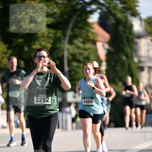 01.09.2024 - BARMER Alsterlauf Dr. Thomas Lammeyer http://msf.ph/oto/6909087 01.09.2024 09:43:56 Laufen 35, 2282, 4469 meine-sportfotos.de