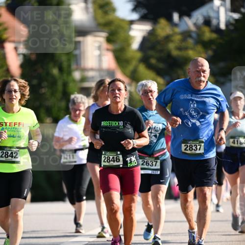 01.09.2024 - BARMER Alsterlauf Dr. Thomas Lammeyer http://msf.ph/oto/6909252 01.09.2024 09:44:01 Laufen 2842, 10, 2018, 2846, 2637, 2637, 2837, 4184 meine-sportfotos.de