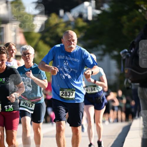 01.09.2024 - BARMER Alsterlauf Dr. Thomas Lammeyer http://msf.ph/oto/6909270 01.09.2024 09:44:03 Laufen 10, 2018, 2637, 637, 2837, 4184 meine-sportfotos.de